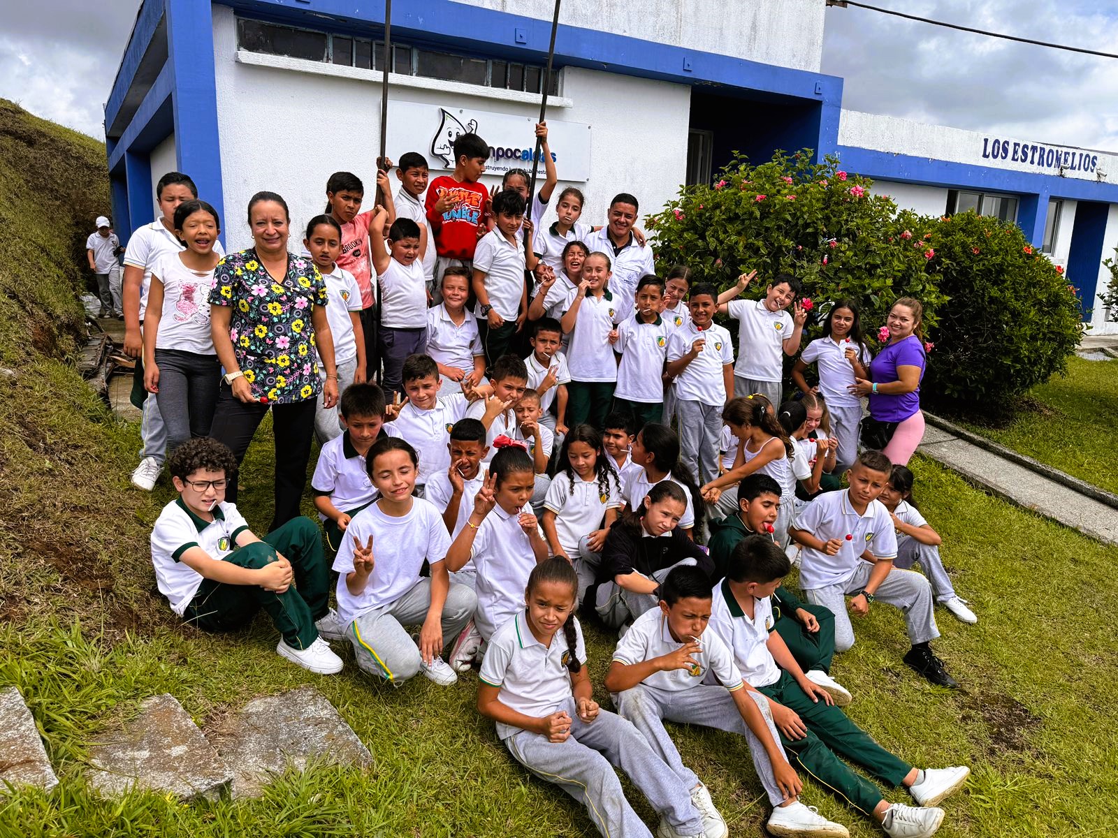 Estudiantes de Marquetalia aprenden con Empocaldas sobre el cuidado del Agua